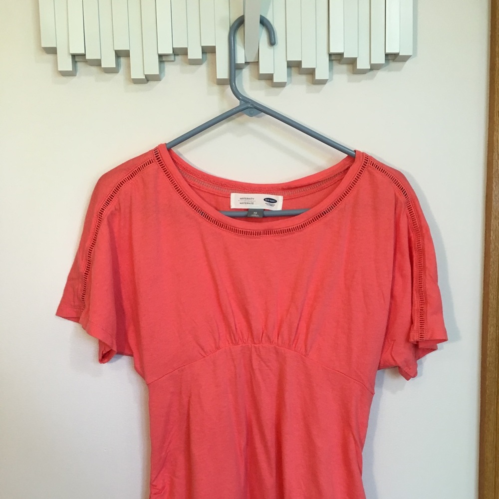 XS Old Navy coral maternity top